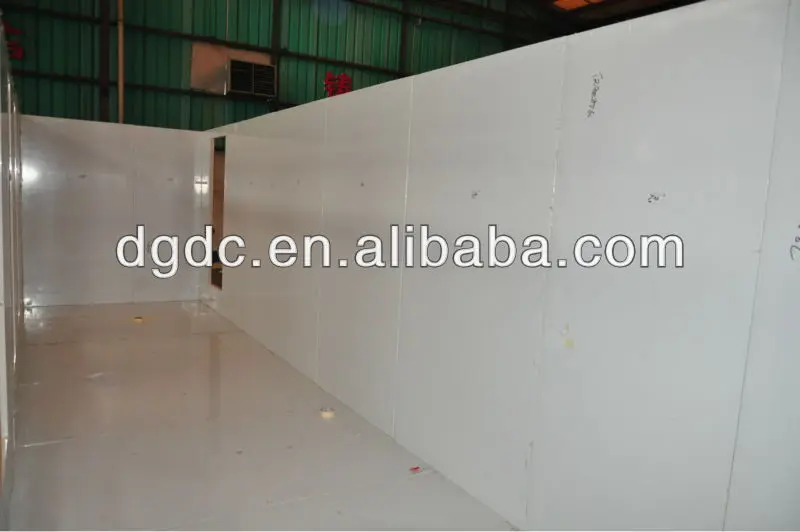 walk in freezer  inside .JPG