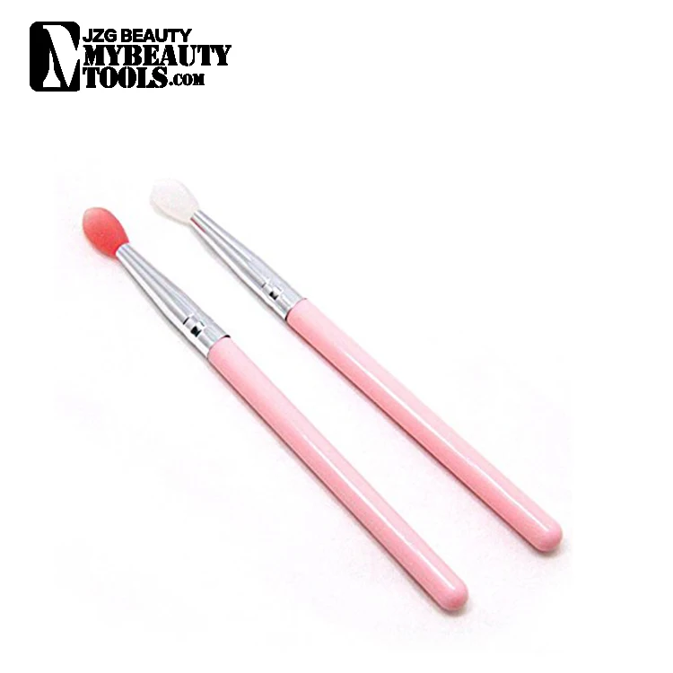 retractable lip brush.jpg