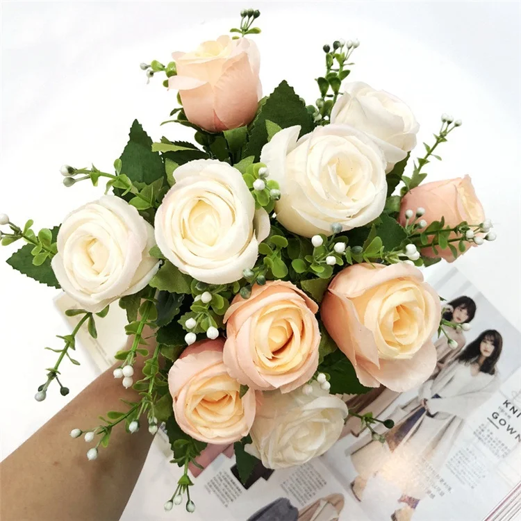 

S-1265 Customizable Gift Simulation Flower Box Luxury Silk Rose Artificial Bloom Bouquet Wedding Decoration Bouquet