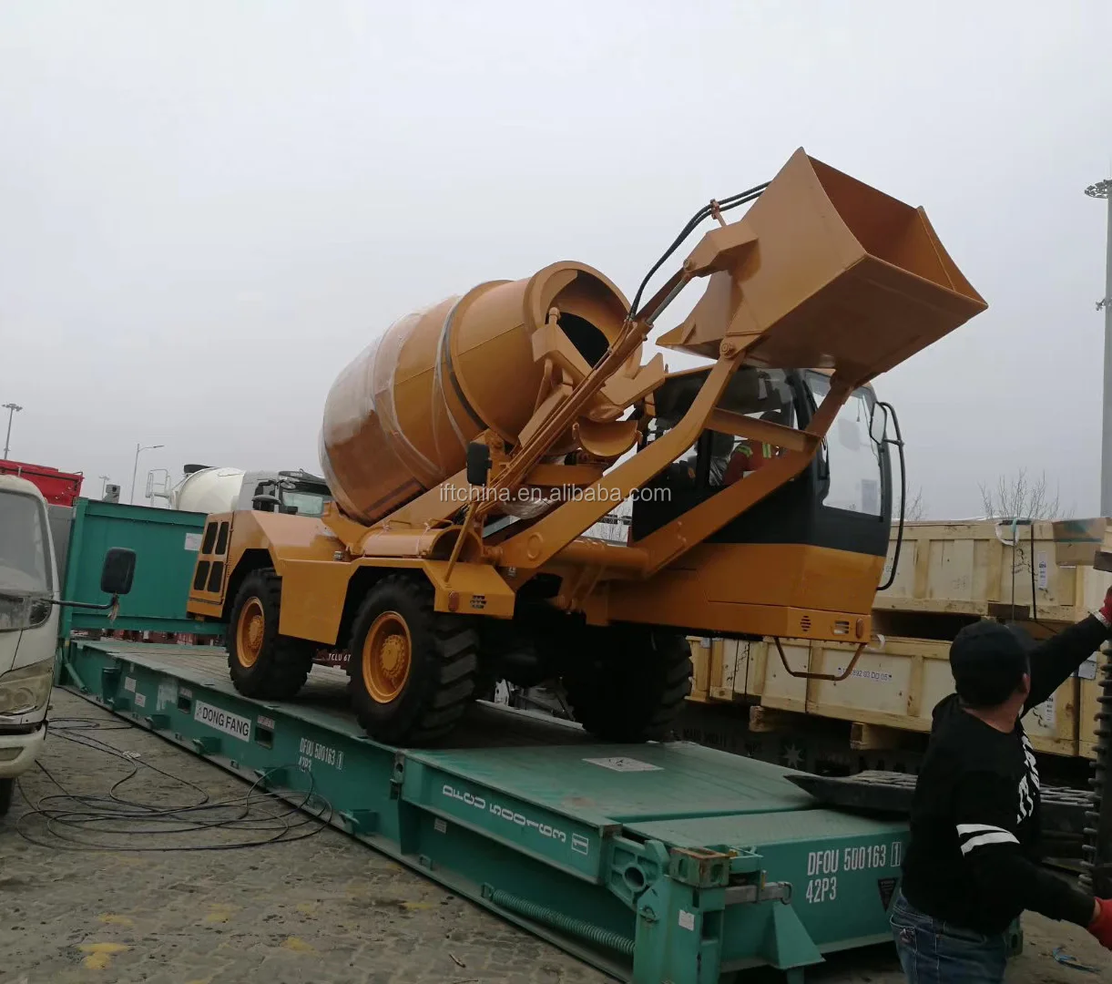 Concrete Mixer Trailer For Sale/self Loading Mobile Concrete Mixer