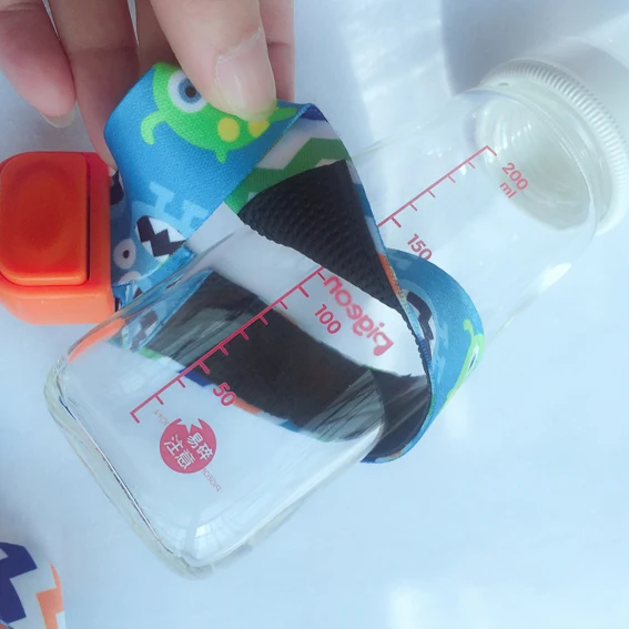 

Hot Sale Fashion Baby Care Accessories Sippy Cup Leash Bottle Strap, Pantone color