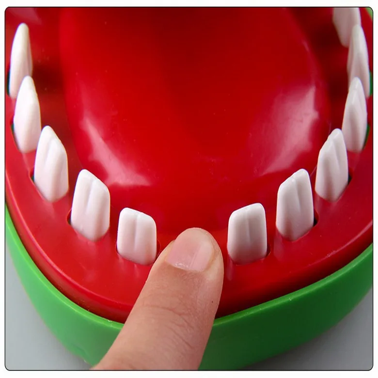 Large Crocodile Mouth Bite Finger Game Toys Funny Shark Bulldog Dentist Bite Finger Game Joke Toy for Kids Family Prank.jpg