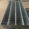 Framed pool steel structure twist bar grating