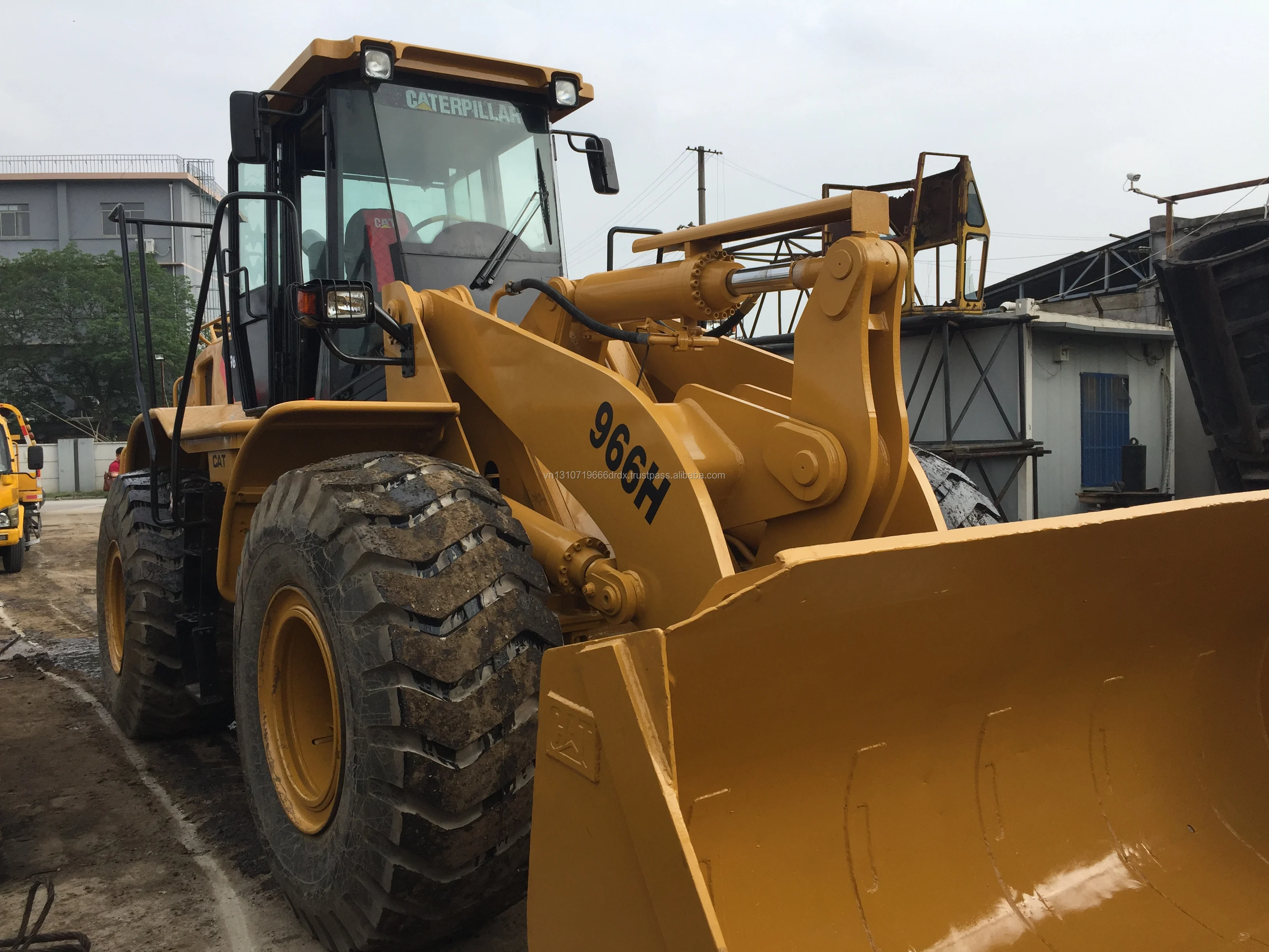 CAT 966H (6).JPG