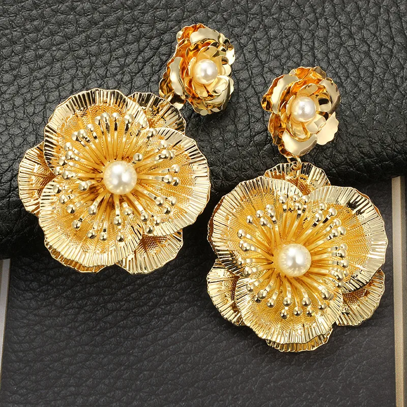 

Women New Fashion Stimulate Pearl Bigl Long Gold Color Exaggerated Flower Drop Earrings Stereo Multilayer Big Flower Earring