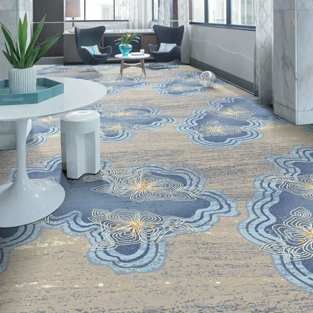 пол из обоев. наливной пол в квартире.