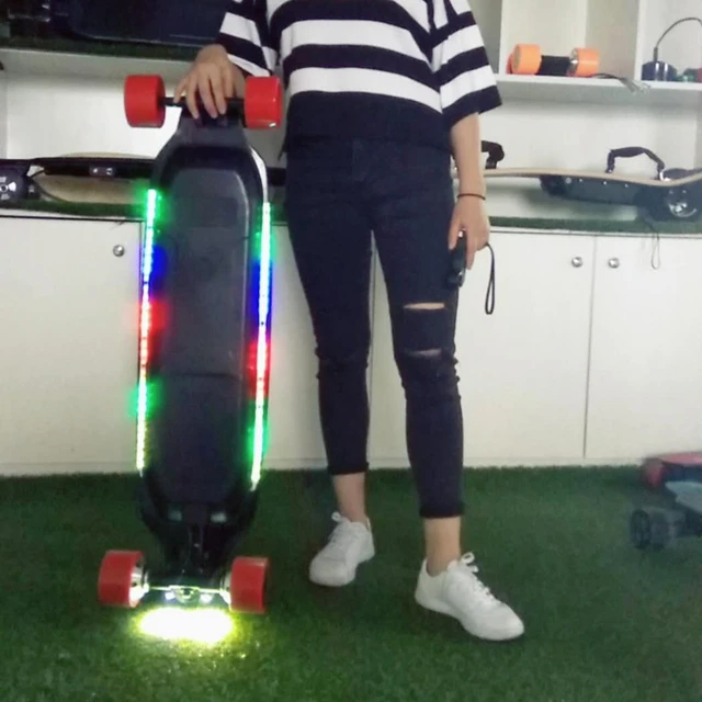 

SYL-07 colorful electric skateboard with led light