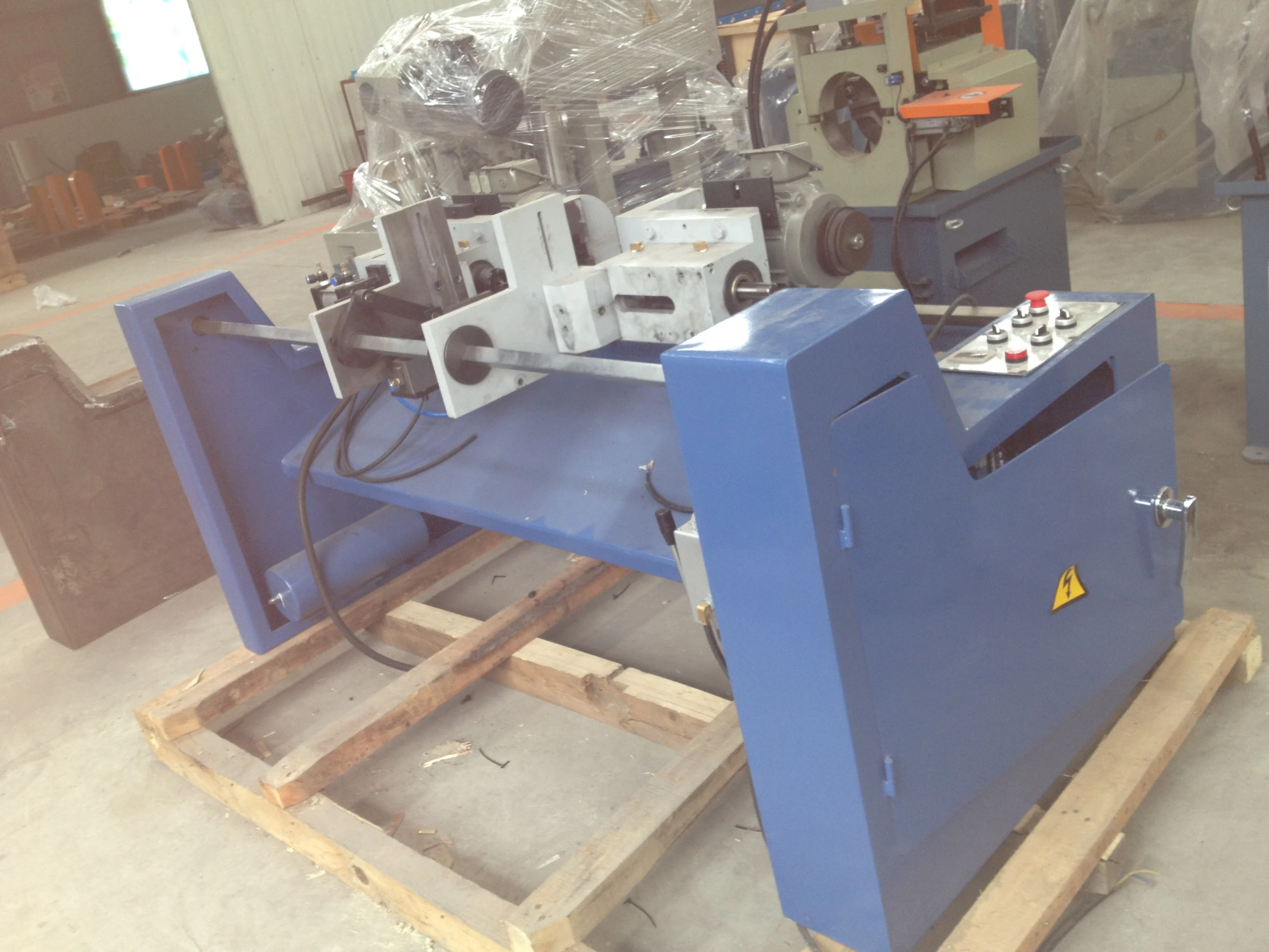 round rod chamfering machine