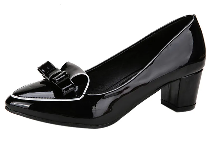 black dressy low heel shoes