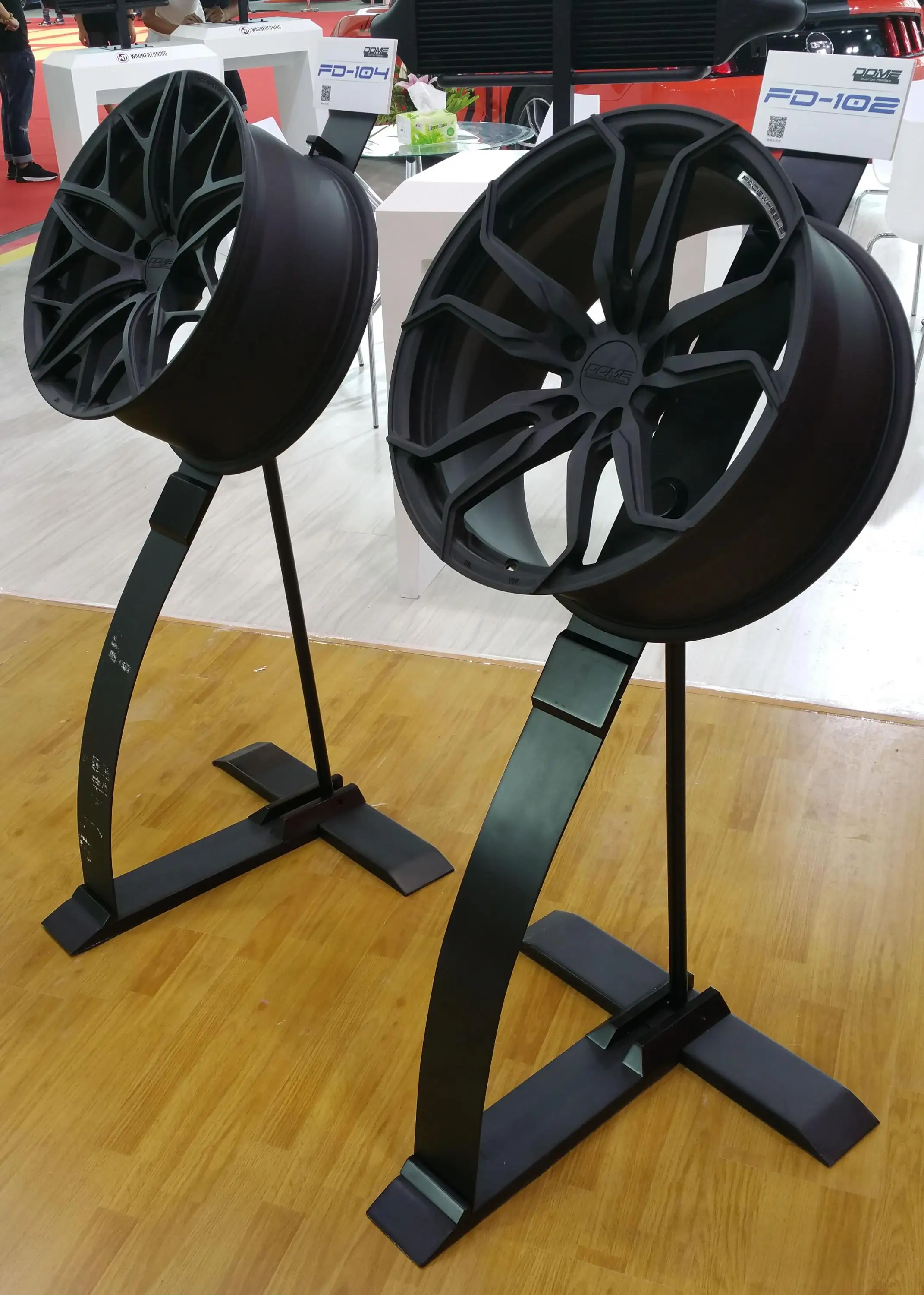 High Quality Exhibition Stand By Showing Car Wheel Rims Buy