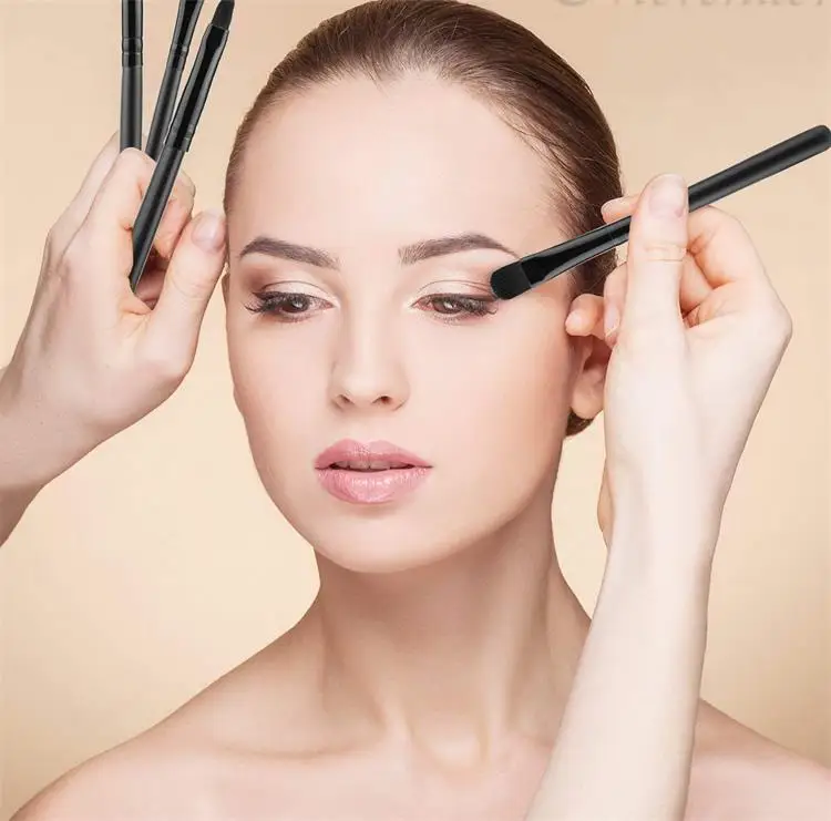 powder brush.jpg