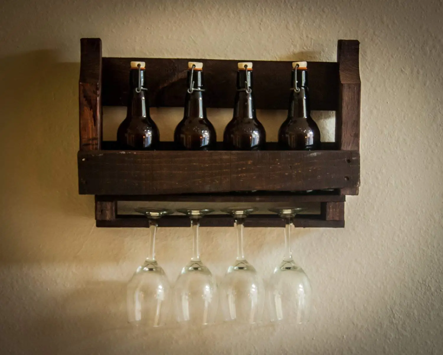 Деревянные подставки для стеклянных бутылей