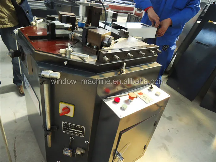 Aluminum window and door corner crimping machine