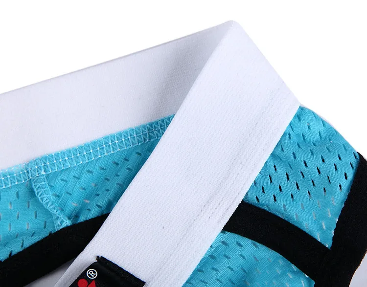 Fashion Men Underwear Wholesale Nylon Mens Briefs Man Wearing Panties