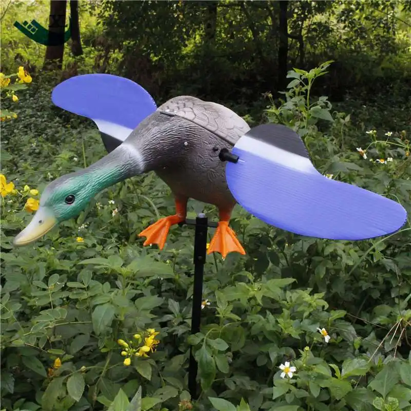 

Plastic motorized hunting duck decoy