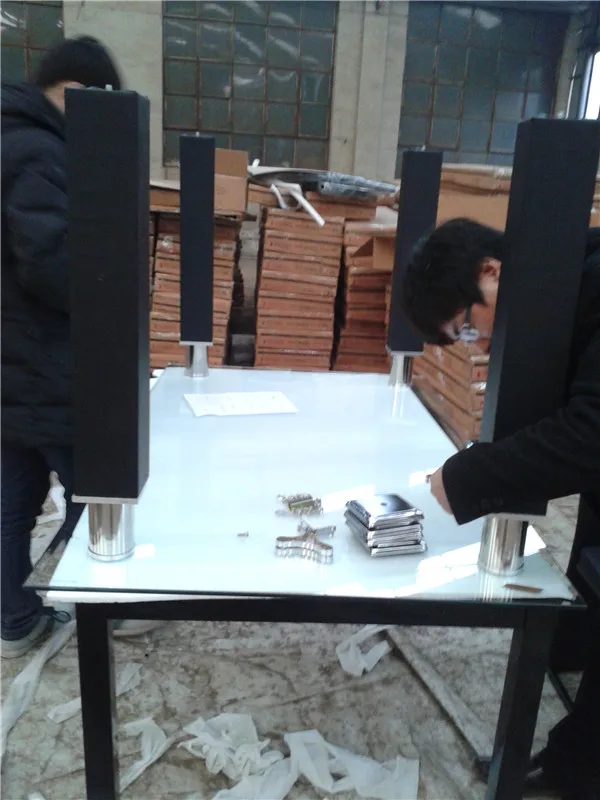 
Best price factory manufacturing kitchen restaurant tempered glass dining table and pu seat 