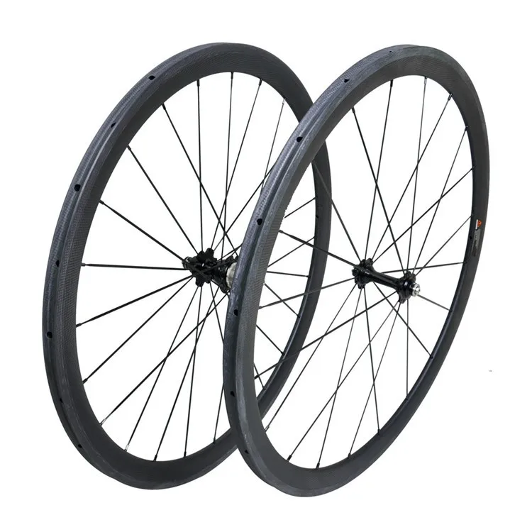 carbon clincher wheelset clearance