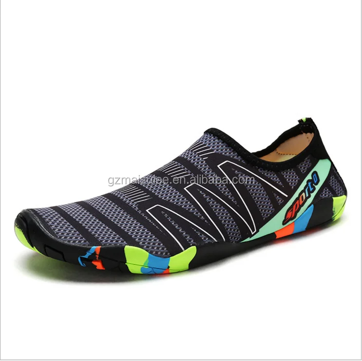 mens beach shoes 2019