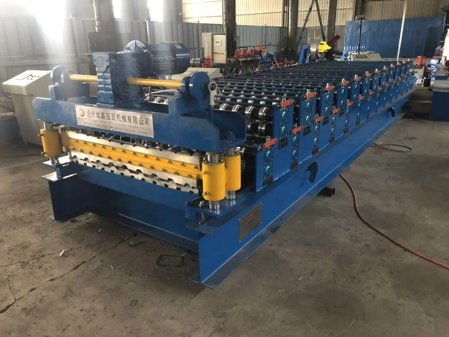 Professional Low Price double layer roof roll forming machine Tile pressing forning machine