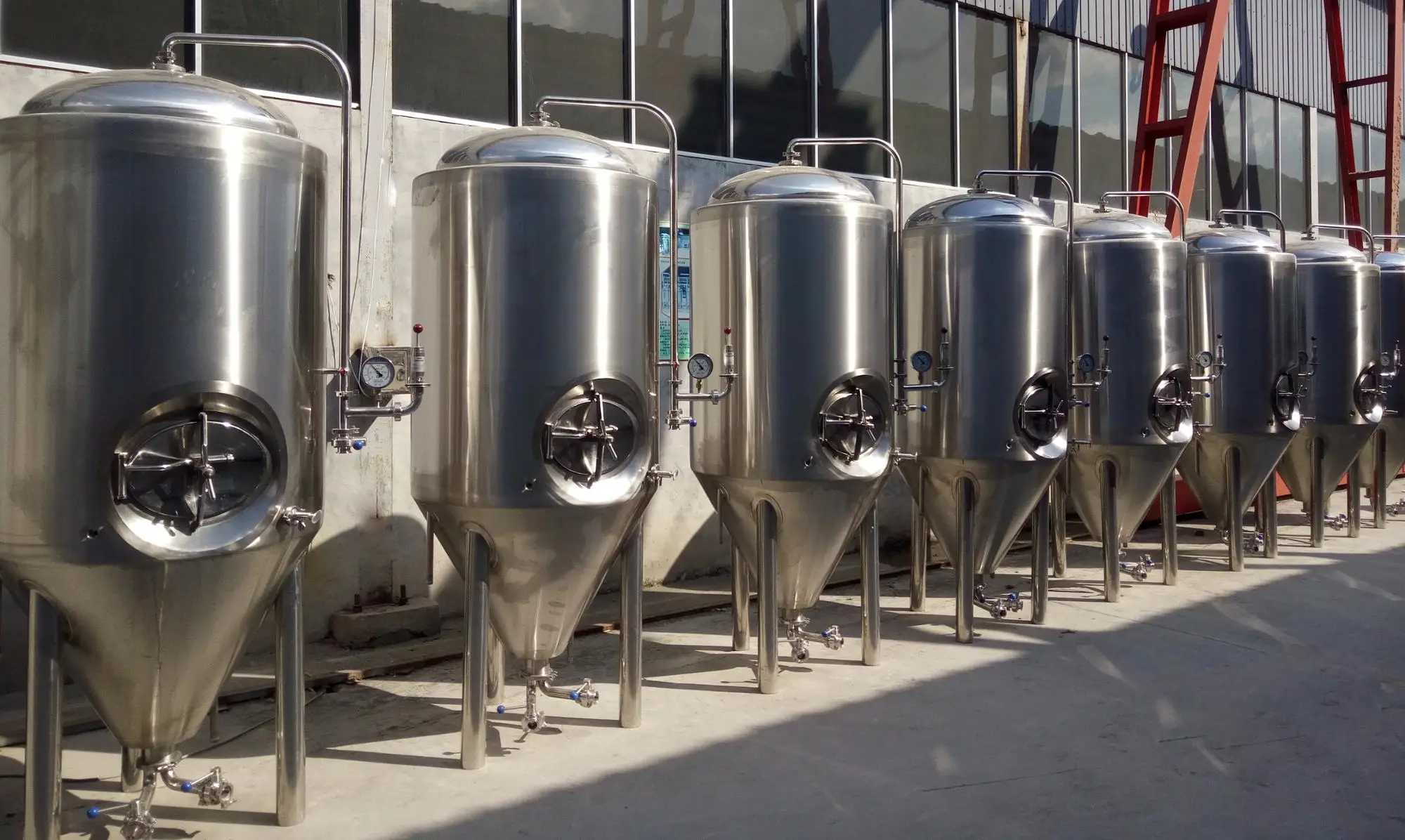 Hot sale micro brewery 100L 200L 300L 500L per batch beer equipment for pub/ hotel
