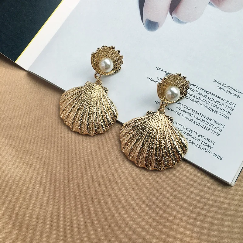 

Zinc Alloy Fashion Drop Gold/Silver Geometric ABS Pearl SeaShell Earrings, Gold or silver