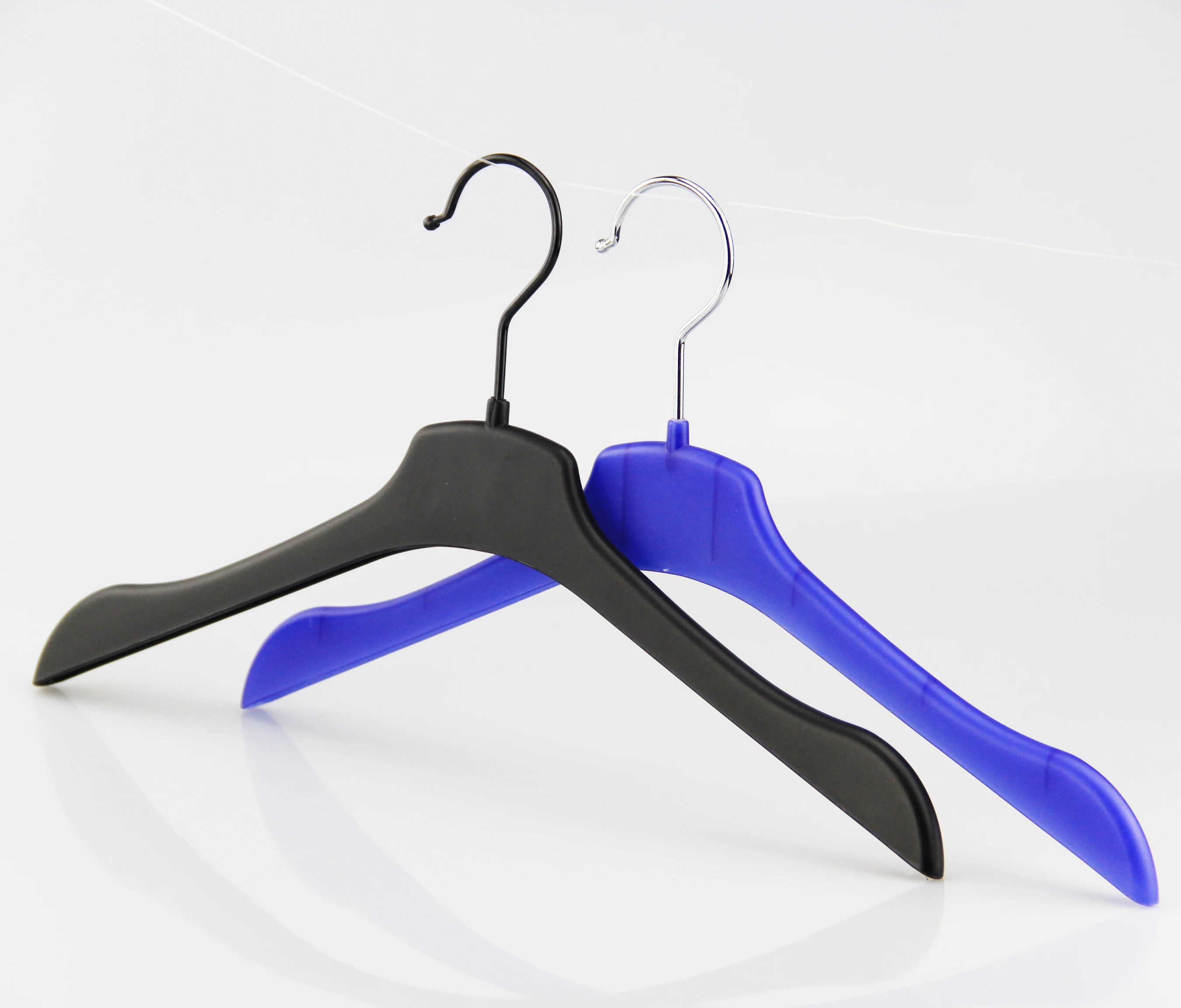 Cy165 Expandable Clothes Hanger Plastic Coated Wire Hanger Plastic