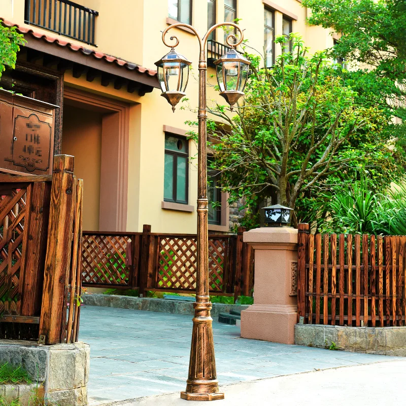 LED Streetlight Style Outdoor Light Lamppost