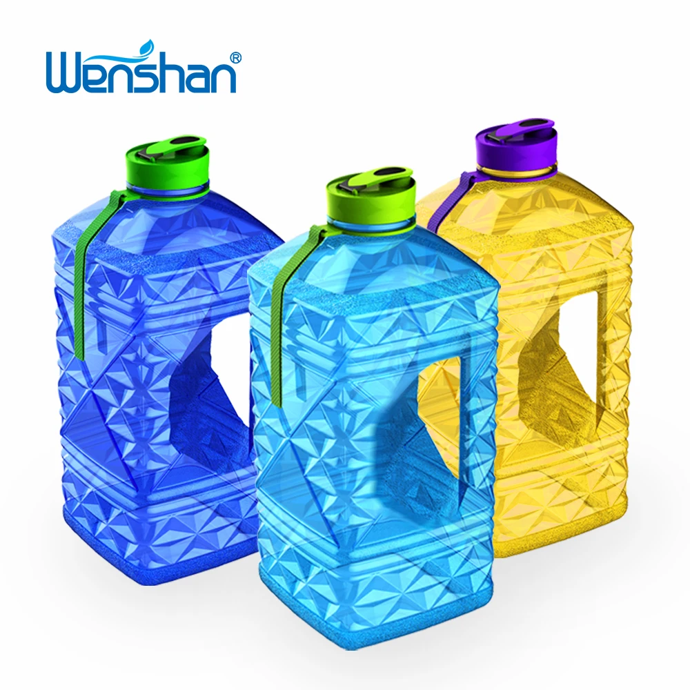 

Hot selling bpa free 2.5l sport water bottle with plastic lid and handle