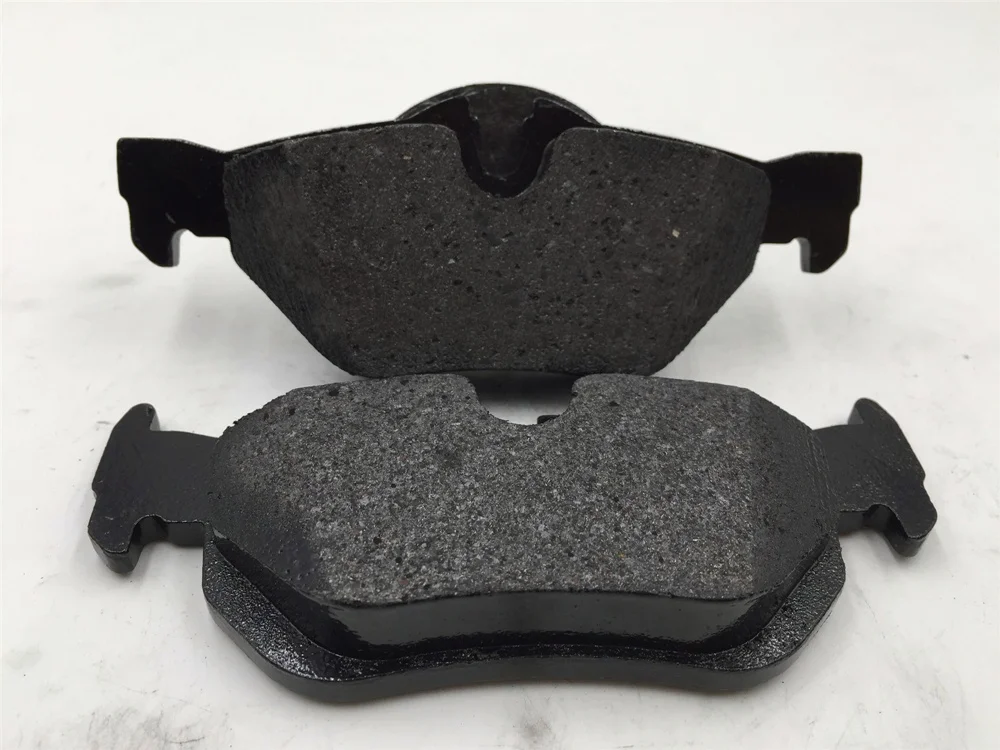 E90 E92 F30 High Quality Rear Brake Pad Set For Bmw E84 F35 Rear Brake