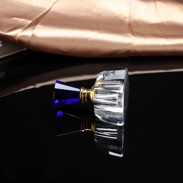 Fashion Clear Mini Car Perfume Air Fresheners Bottle Car Perfume Bottle Crystal Perfume Bottles supplier