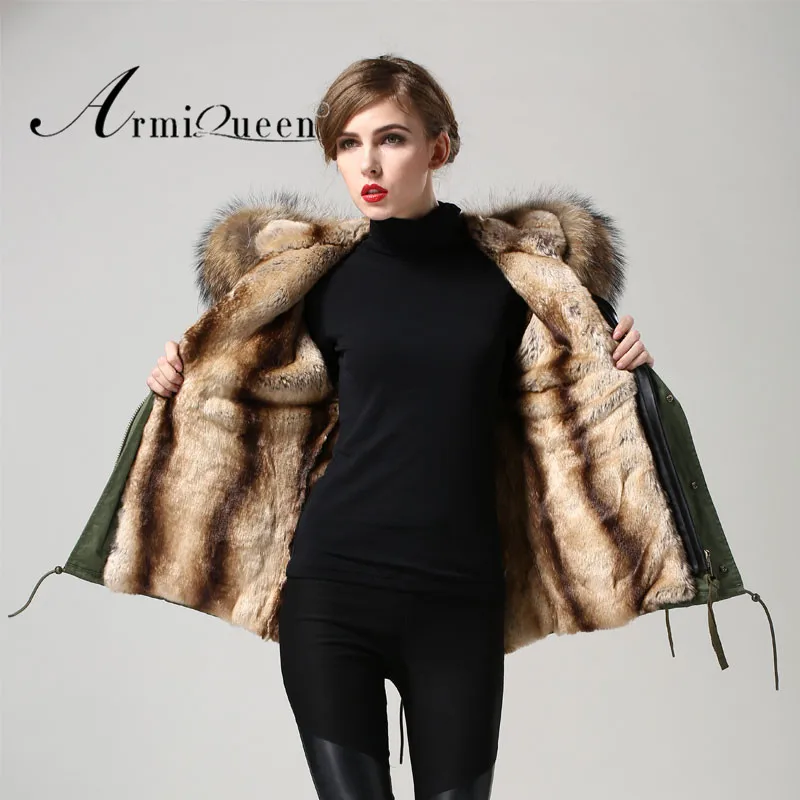 

2017 Fashion Ladies Casual Wear Ladies Winter Fur Down Parka Winter Wear, Picture and customized