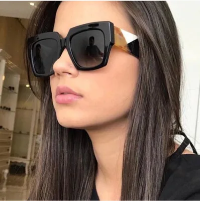 

M078 China Suppliers Women Square Frame Colored Sunglasses Oculos De Sol Feminino Promotion Product