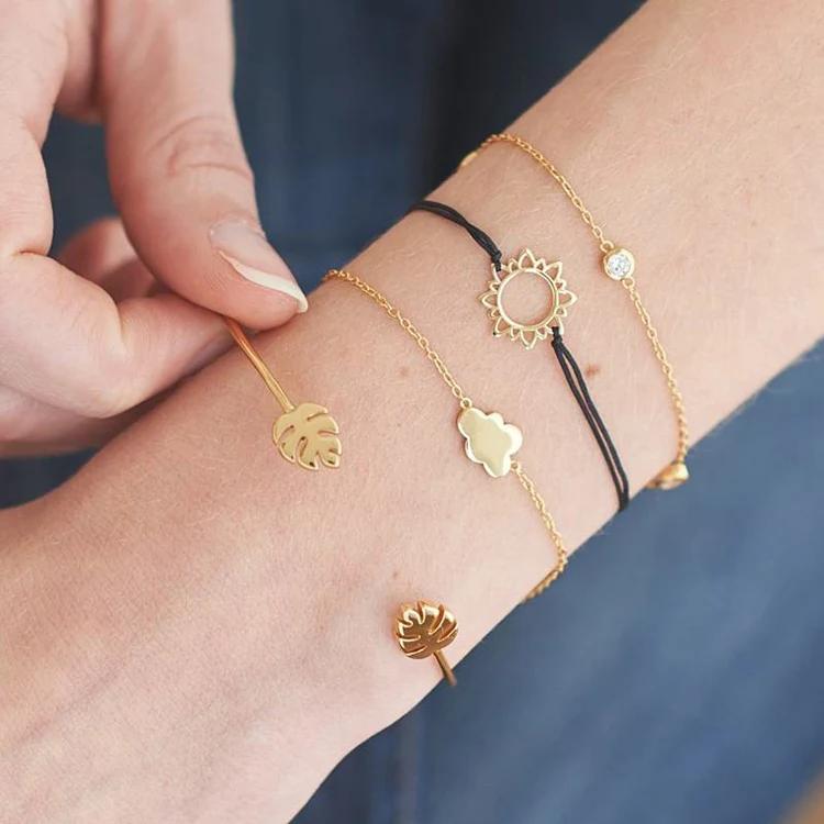 

4 Pcs/Set Exquisite Crystal Leaves Cloud Sun Leather Chain Bracelet Women Creative Multilayer Gold Bracelet Set (KB8005, As picture