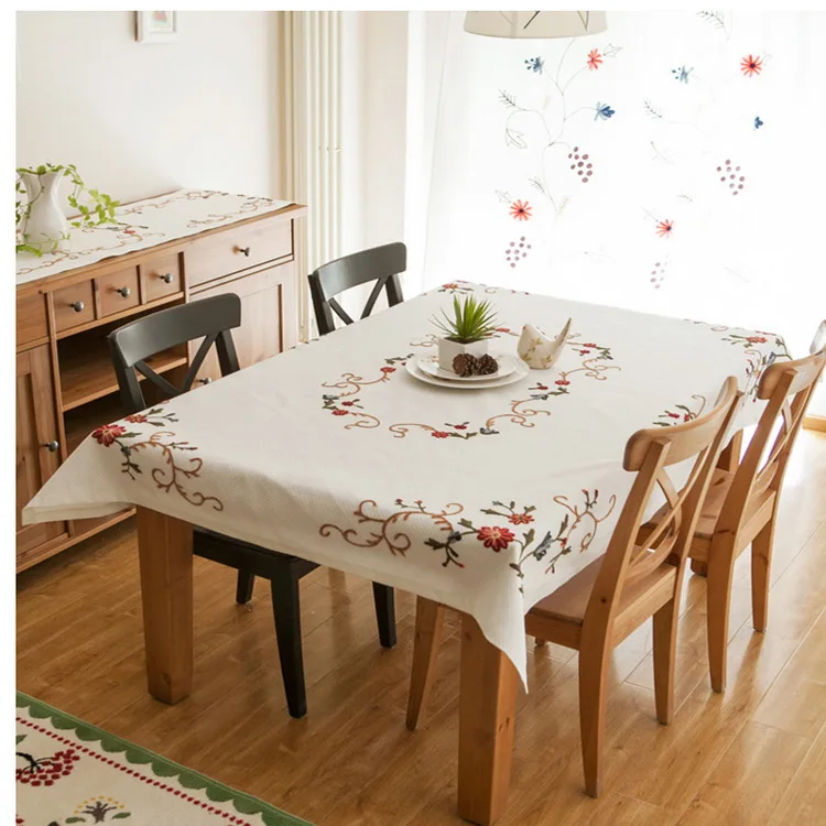 New Designs Handmade Lace Embroidery Fabric Tablecloth With Hand