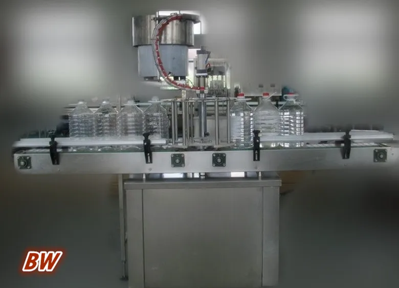 oil bottle capping machine_1.jpg