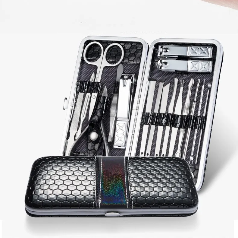 

2018 Manicure factory latest design manicure pedicure set 18pcs personal care tools nail clipper set, Red;black;brown;blue