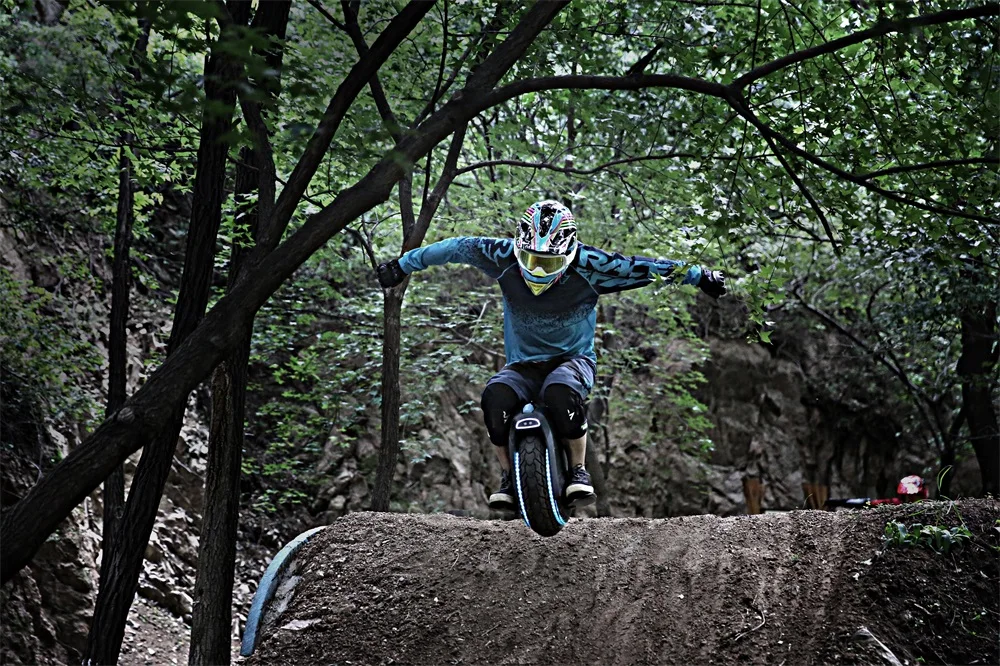 1800W Z10 Unicycle one wheel electric balance scooter