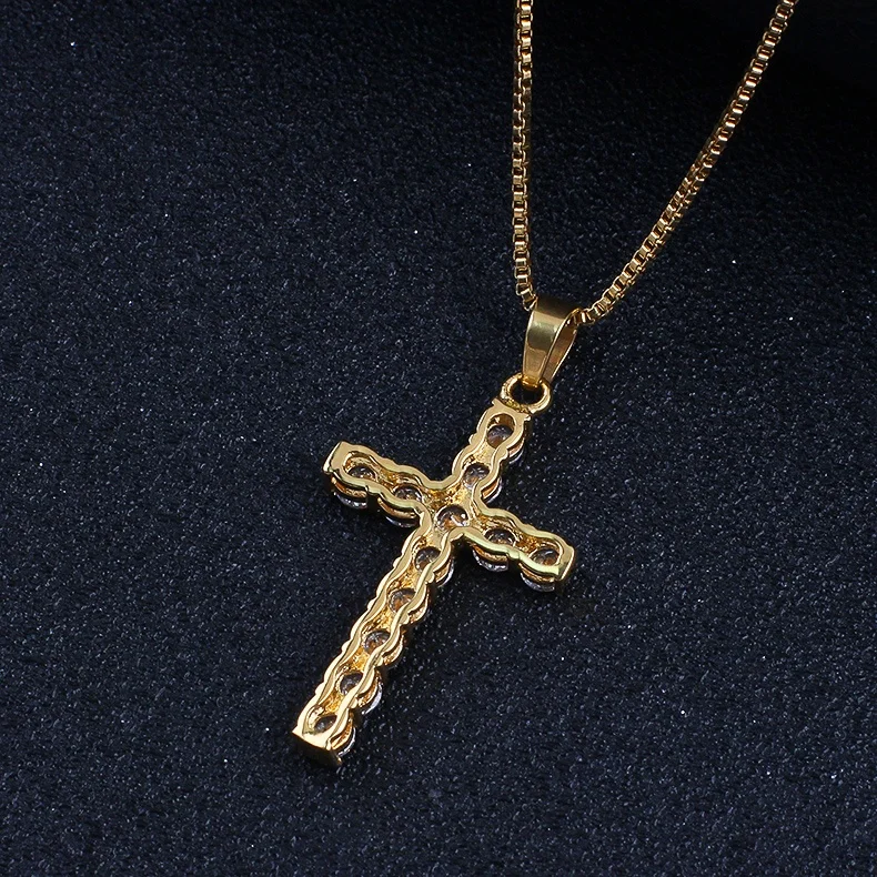 Oumi Stainless Steel Cubic Zirconia Gold Simple Design Cross Crystal