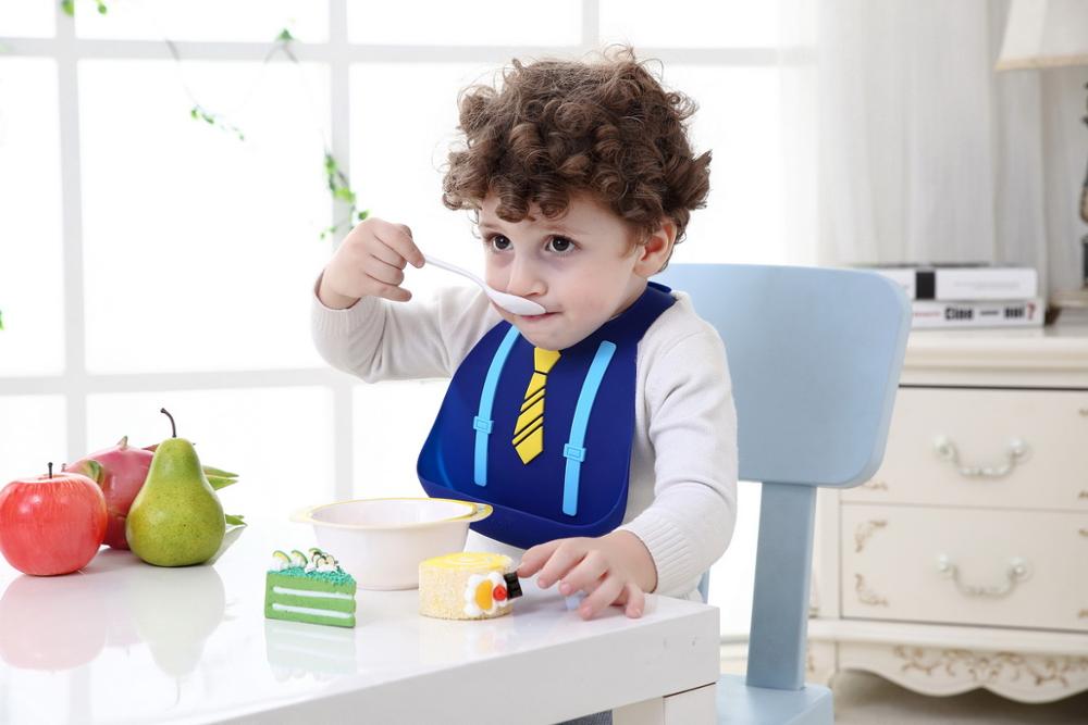 
2019 Hot Sale Silicone Baby Bib Non-toxic Eco-Friendly Soft Washable Bib Food Grade Feeding Bib Easily Wipes Clean 