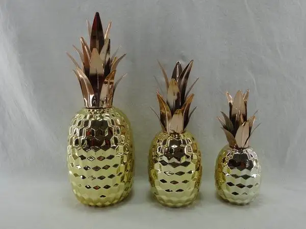 Ceramic Wholesale Artificial Fruit Pineapple colorful table jar Home decoration