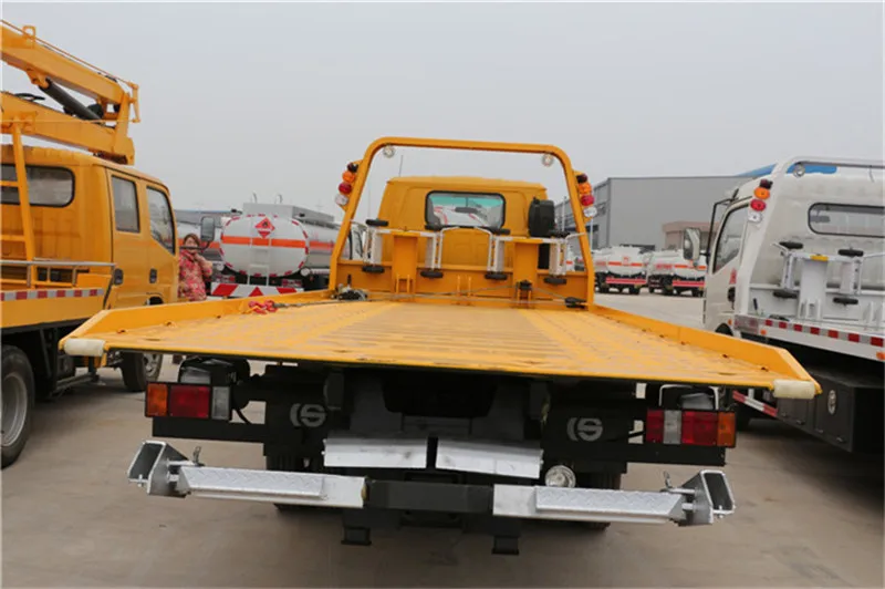 Japan Brand 600p 4x2 Flatbed Wrecker Towing Truck New Rescue Standby