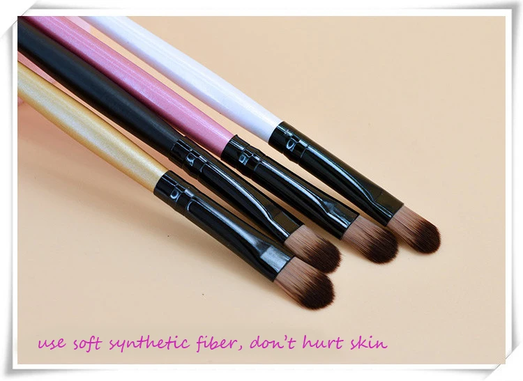 eyeshadow brush.jpg