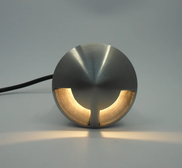 
12 volt 5 watt led path lights with two hatch 