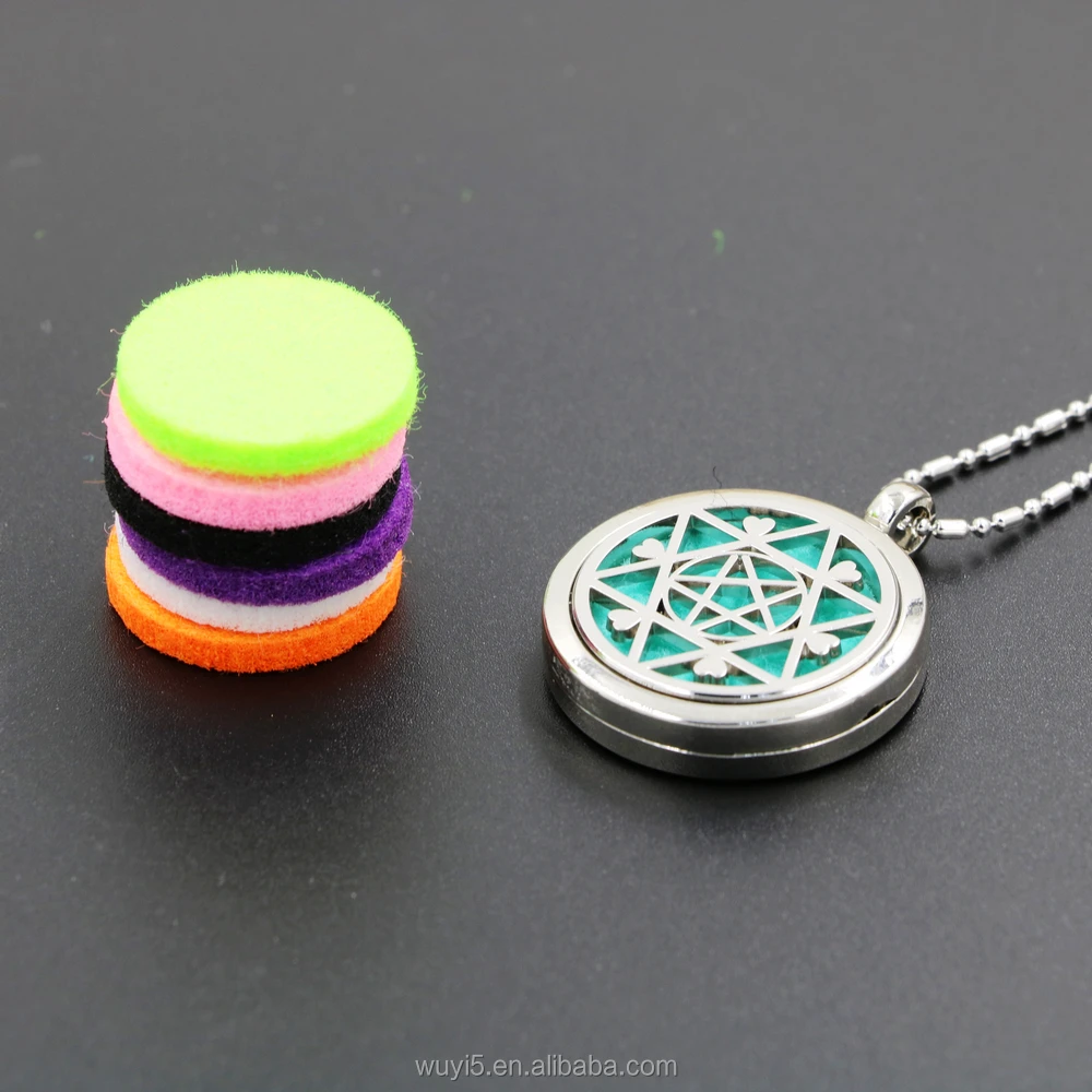 

Jewelry Wholesale Essential Oil Diffuser Necklace Aromatherapy Diffuser Locket Pendant Set with 5 Color felt pads 008, Silver