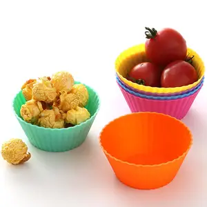 Image of Reusable and custom 12-pack silicone baking muffin cups/cupcake liners