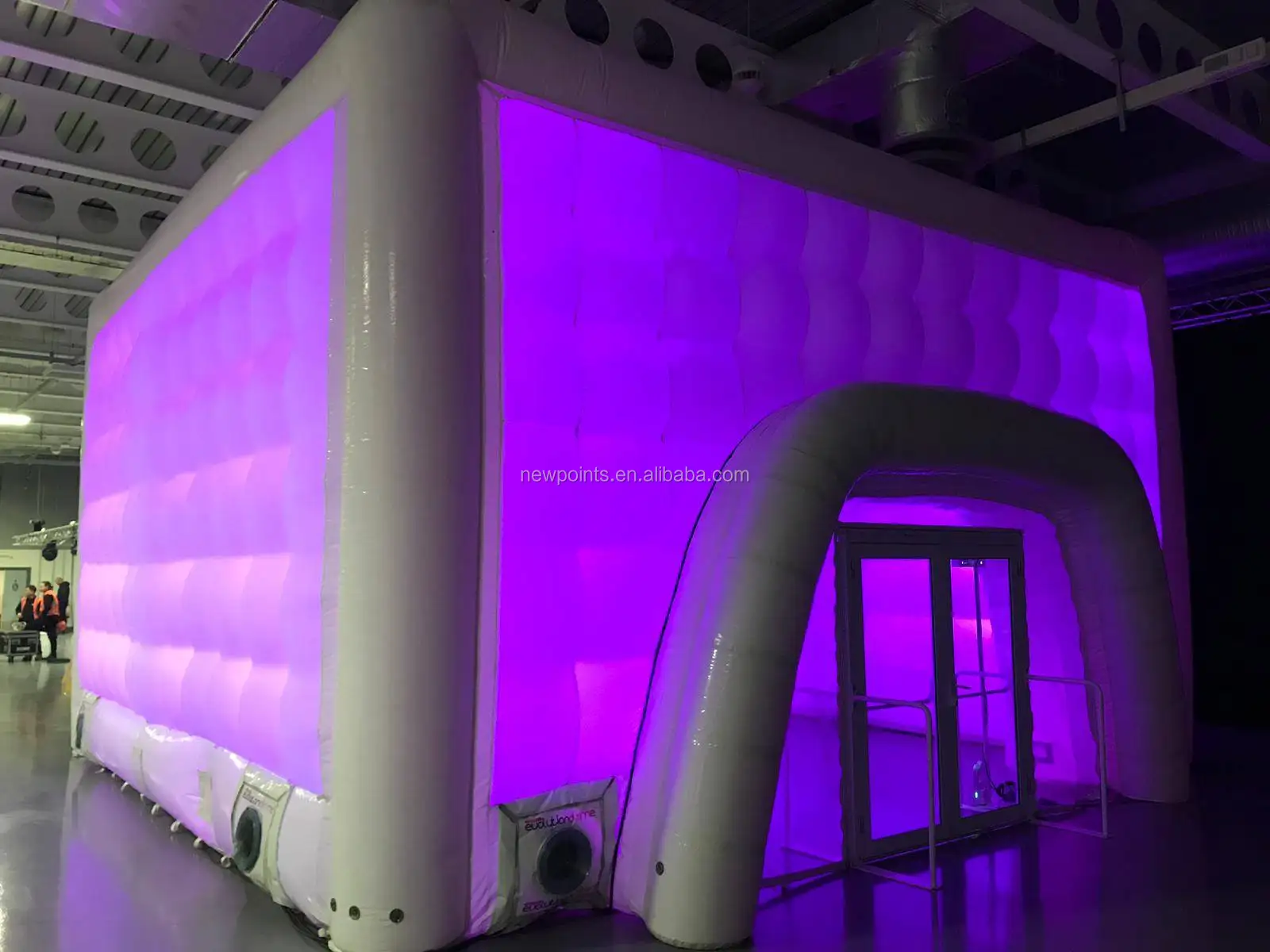 inflatable party tent.jpg