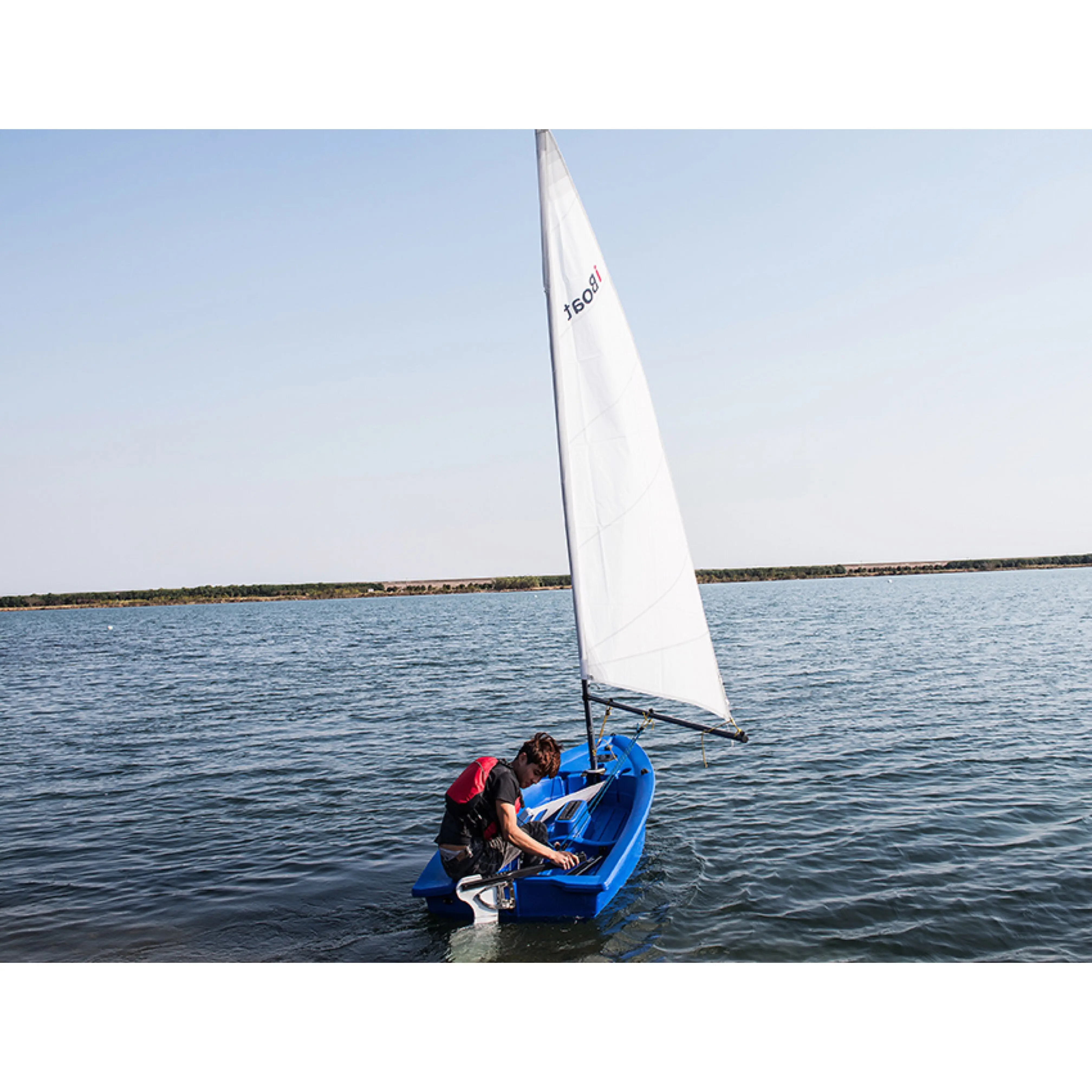 
small optimist plastic sail boat 