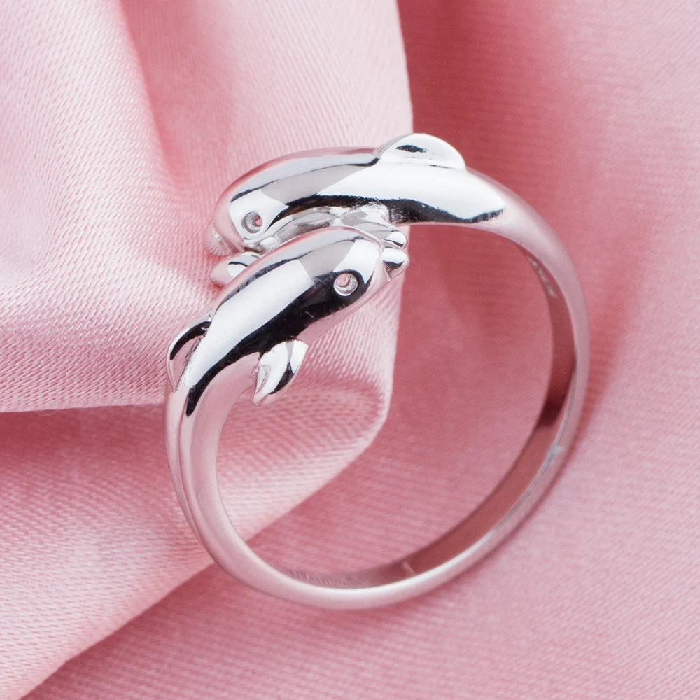 打开大小情侣海豚戒指在白金