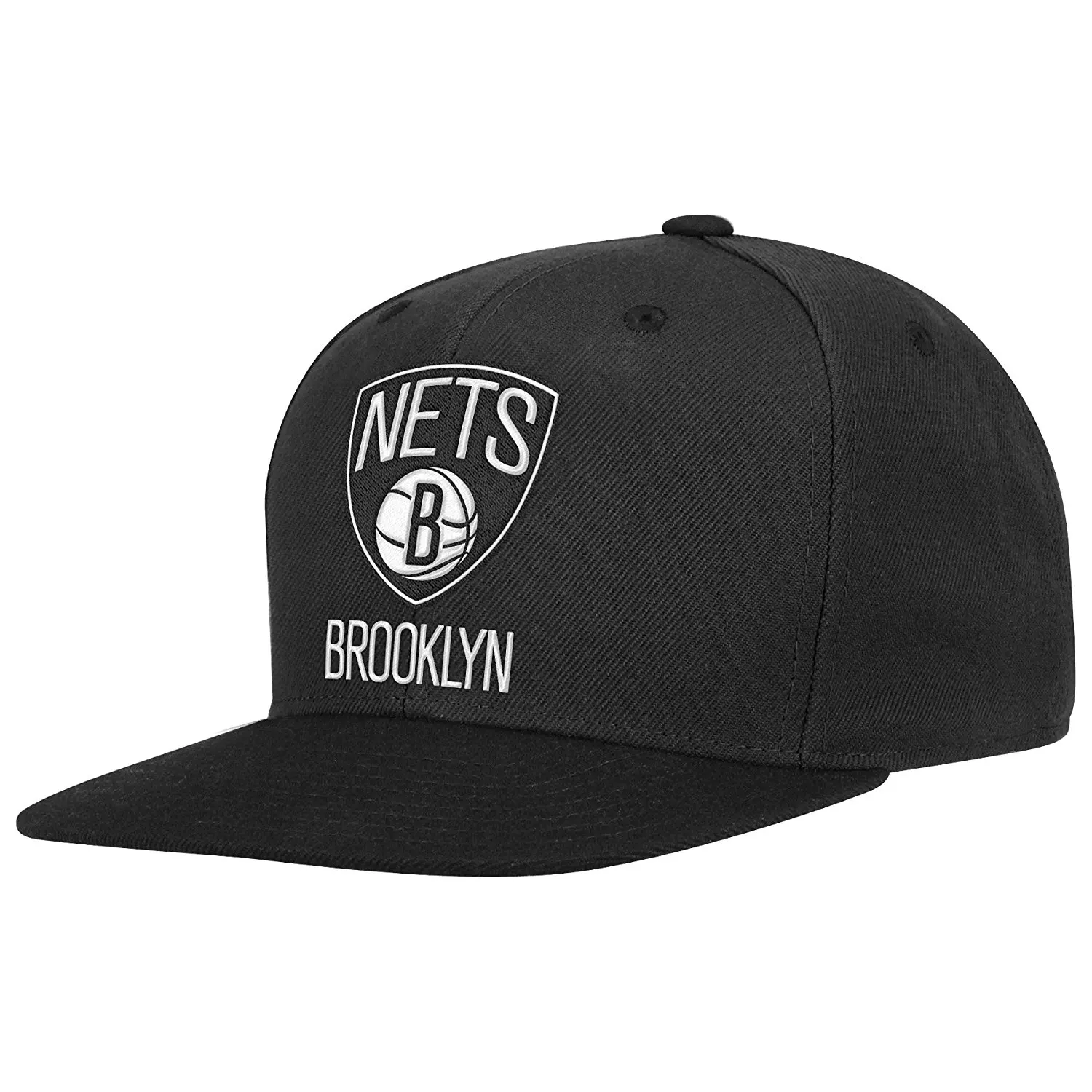 Кепка adidas Brooklyn NBA.