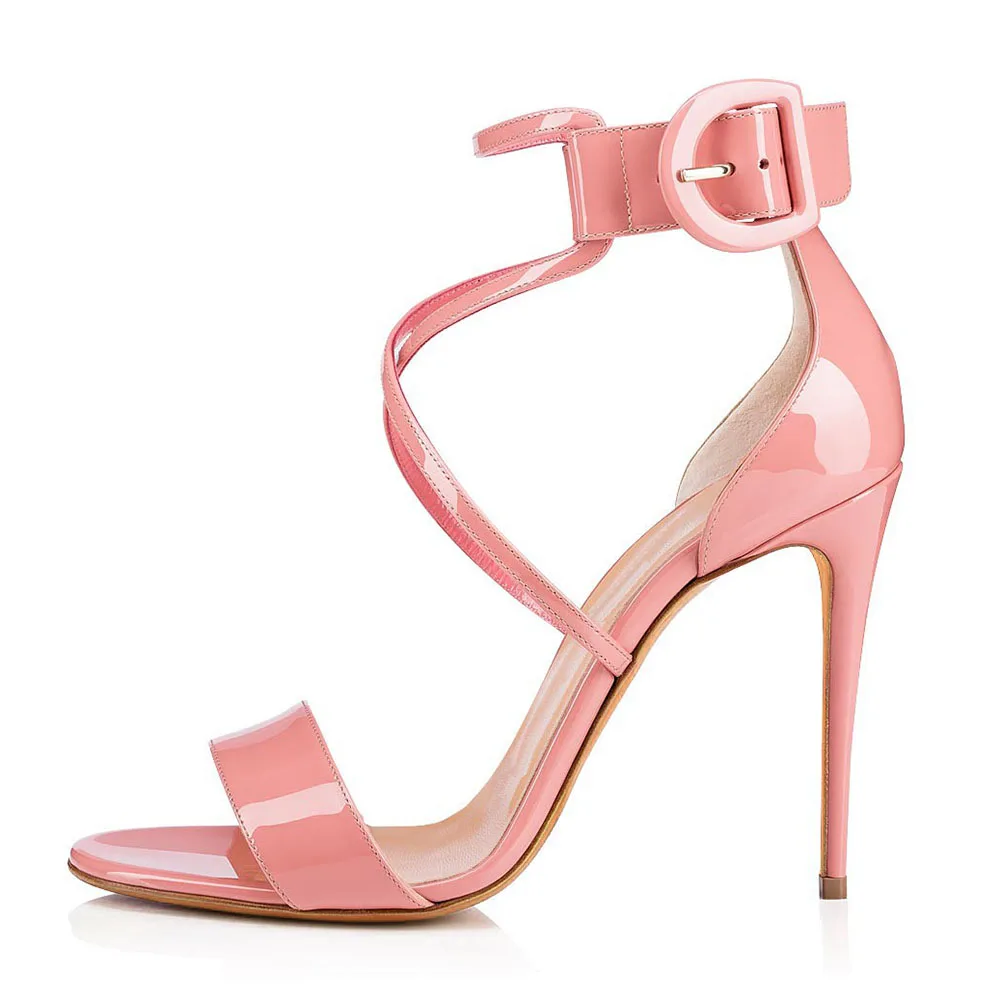 Розовые босоножки на каблуке. Босоножки летние розовые. Розовые прозрачные туфли. Розовые босоножки с пряжкой.